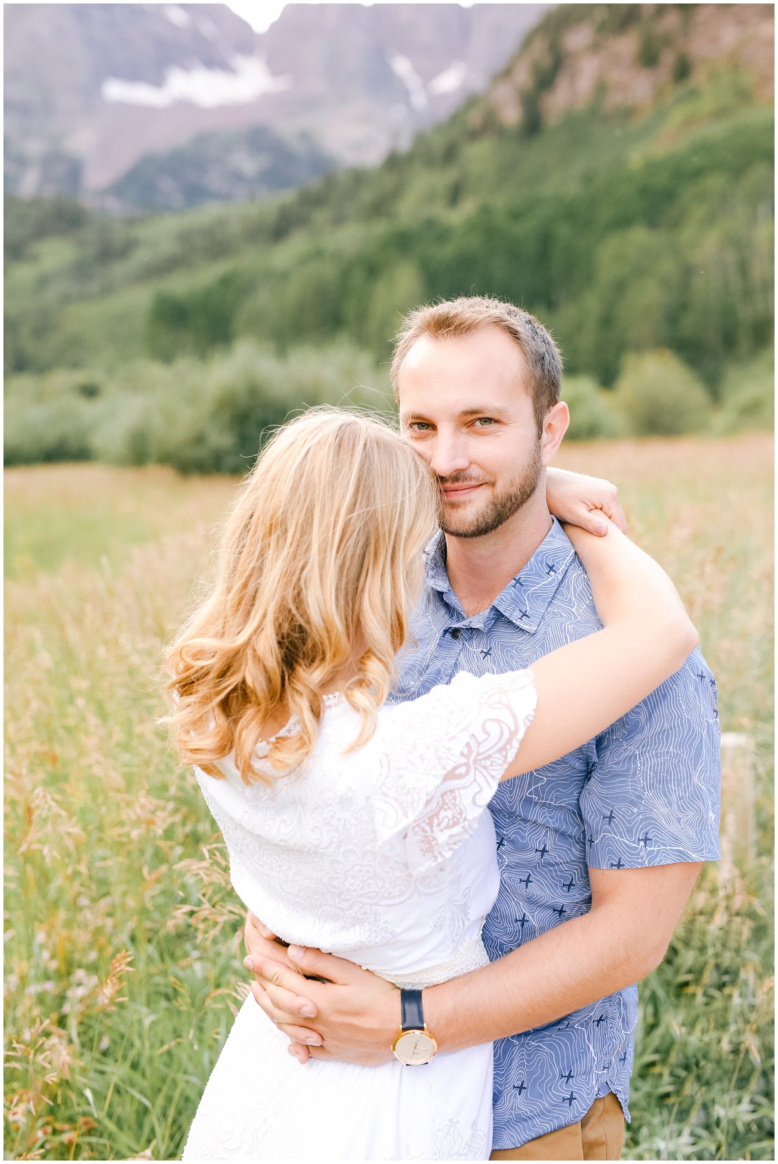 A bohemian and adventurous destination couples anniversary photography session at the Maroon Bells national park in Aspen Colorado by husband and wife team Pattengale Photography
