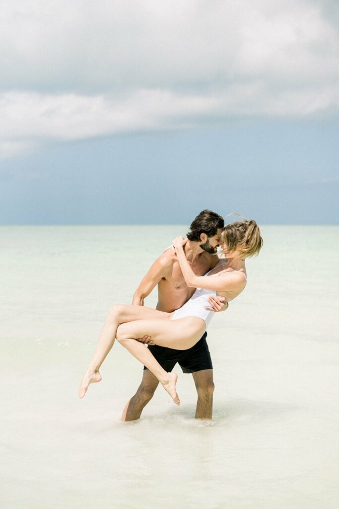 romantic honeymoon photography session on the beach